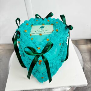 4 inch heart cake