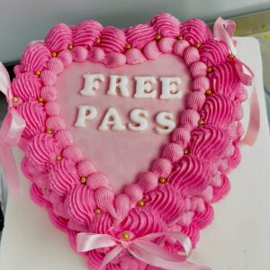 6 inch heart cake