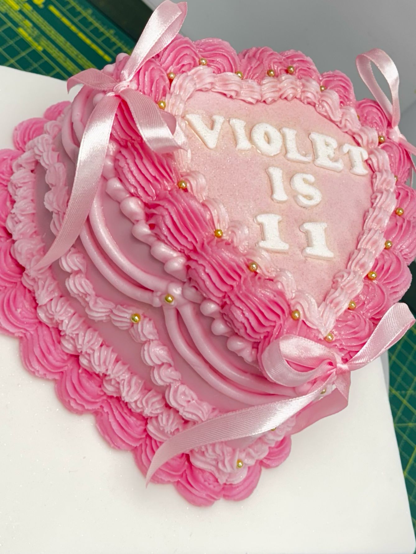 8 inch heart cake