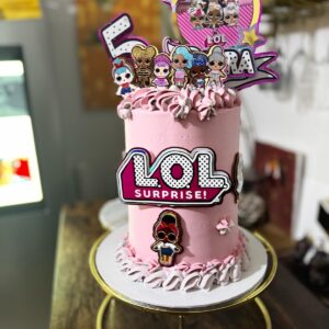 Round Buttercream Cakes