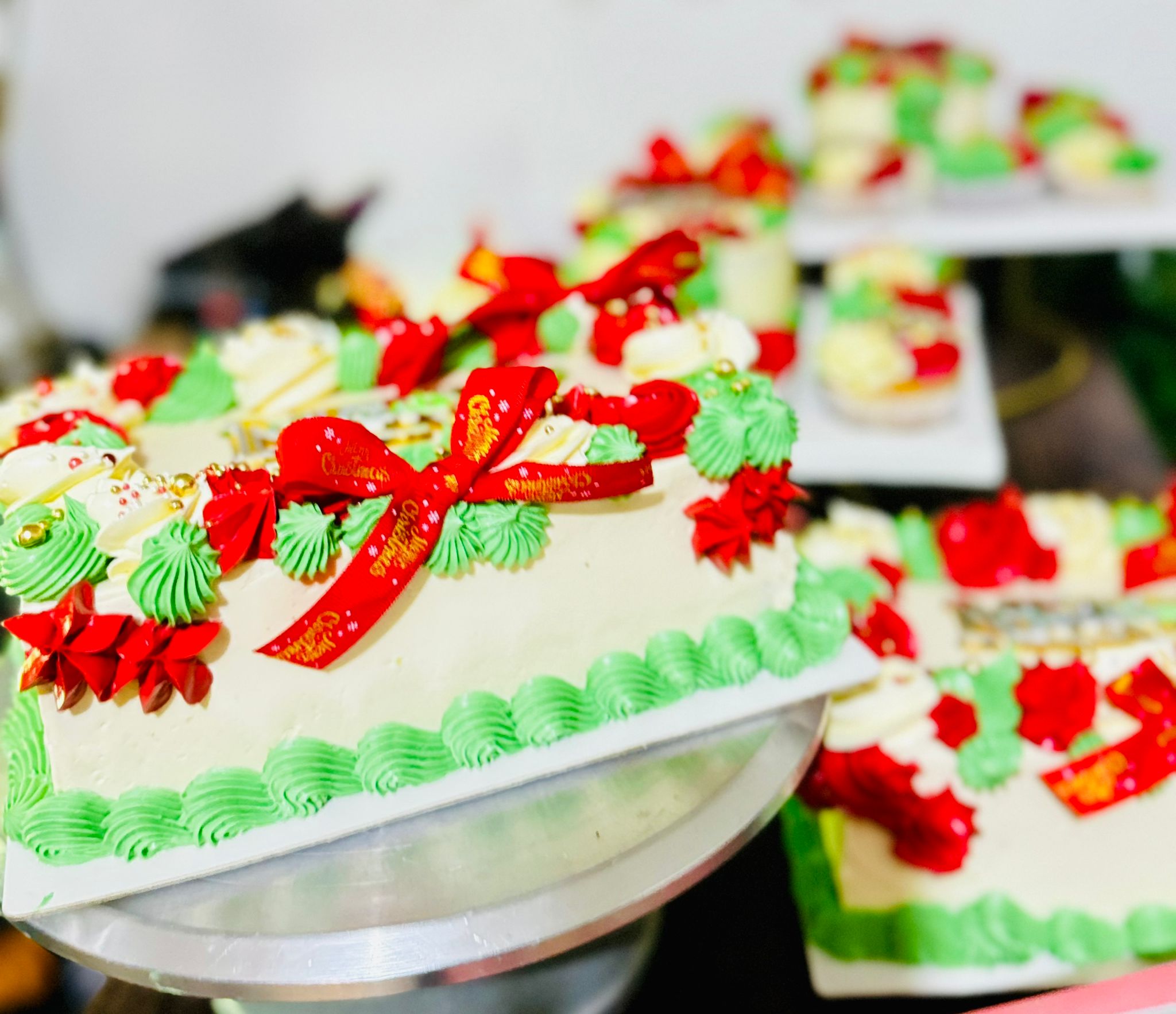 Mummy & Me Christmas Cake Workshop - Image 4